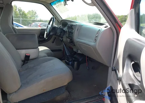 2001 Mazda B3000 Se из США, поврежденный, VIN 4F4ZR17U31TM00105